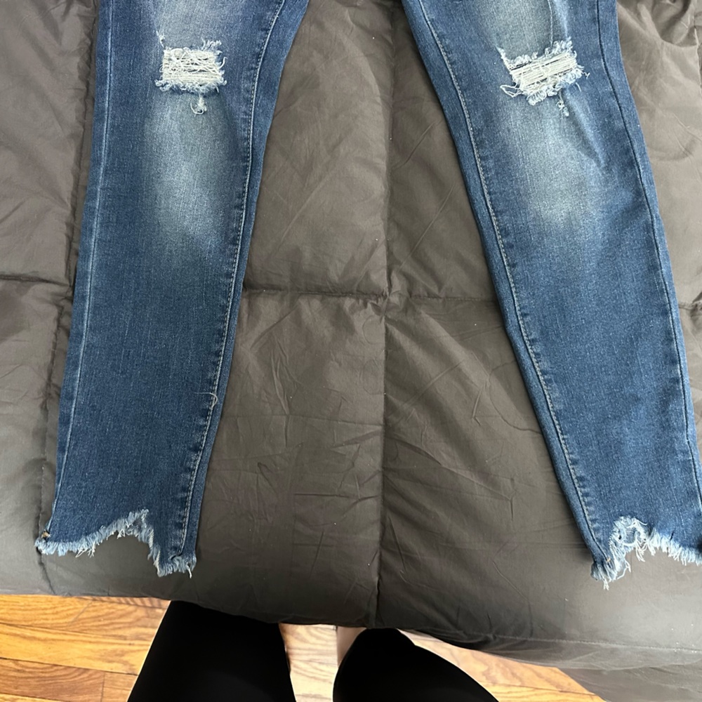 Button Fly Ripped Washed Color Jeans - Picture 5 of 6